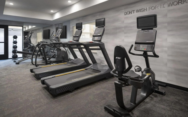 Fairfield by Marriott Inn & Suites Fresno River Park