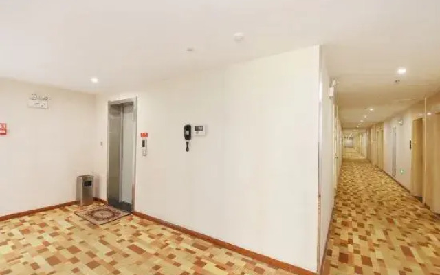 Motel Hotel (Shou County South Gate Roundabout)