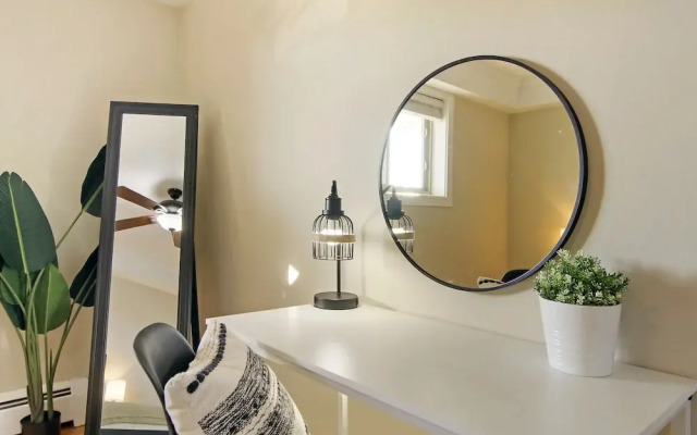 Charming 1BR Apt in Arlington Heights