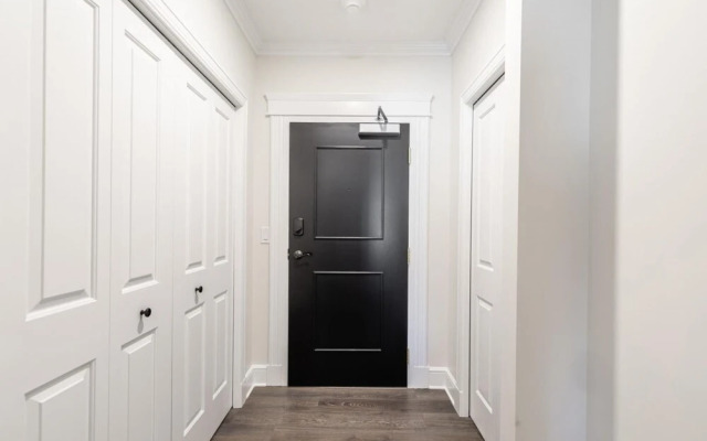 Rideau 1Bd Apartment Balcony Free Parking 2