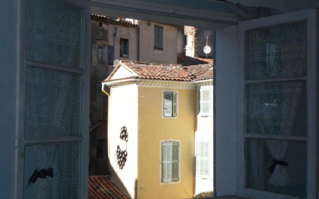 Auberge De La Tour