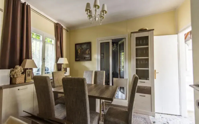 Exclusive Villa With Pool Near the Beach
