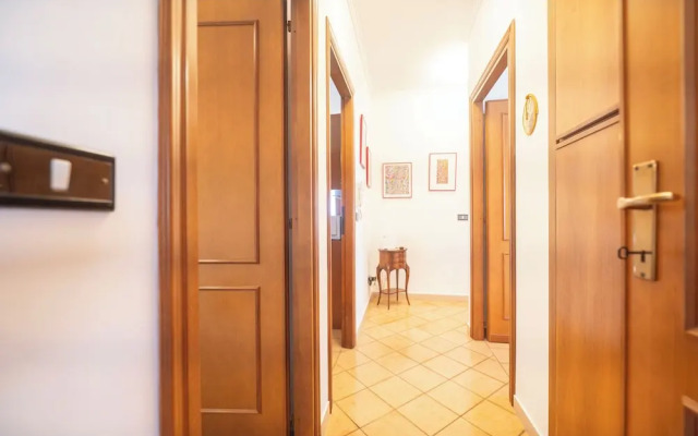 Luminous 2Br Family Apartment In Residential Area