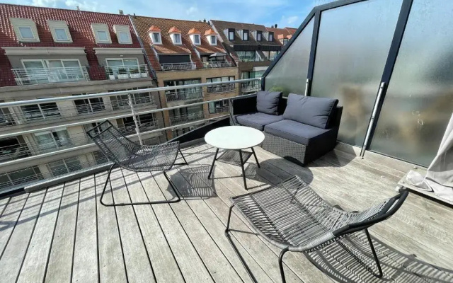 Exclusive Penthouse/4 bedrooms/large terrace/P