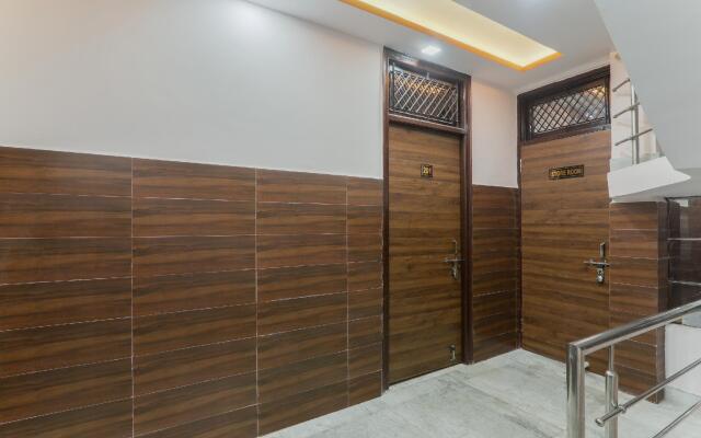OYO 84522 Tripureswari Guest House