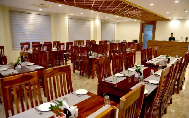Hotel Aarna
