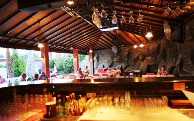 Side Kervan Hotel