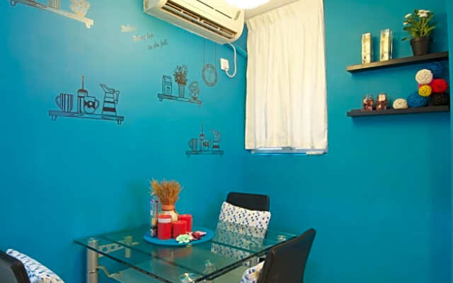 WC Downtown 3-bedroom Apartment MTR Downstairs 14C