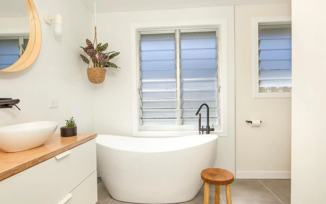 Spinnaker - Family Getaway - 2mins Walk to Beach