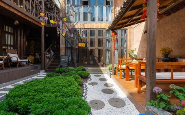 Bujian Shan · Muwa Hideaway T² Hide Bai Healing Courtyard (Dali Renmin Rd Branch) – Outside – Dali