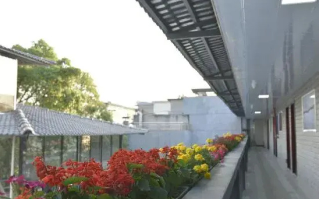 Huanying Dongjiang Hotel
