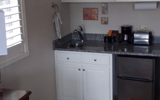 Fairway Suites At The Peak