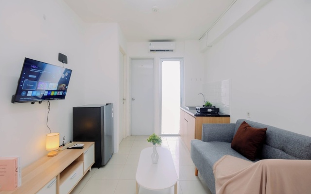 Compact With Minimalist Designed 2Br At Bassura City Apartment – Guest Rooms – Jakarta