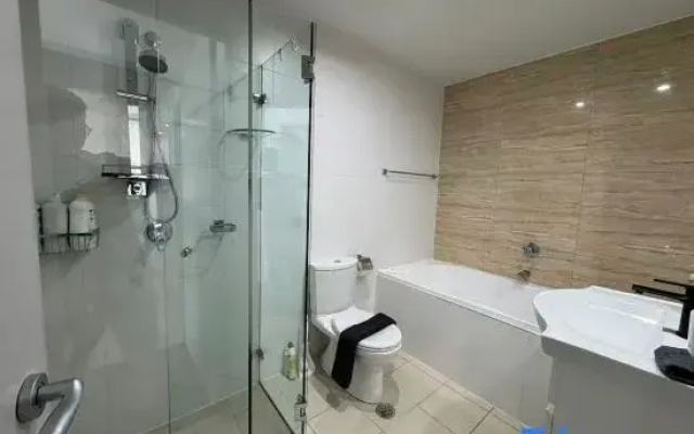Superb 2BR Apt (Parking)/DarlingHarbour-10min walk