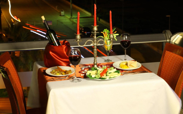 Acem Hotel