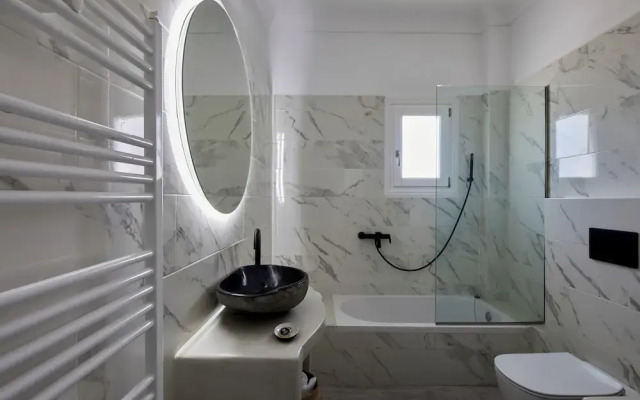 Bluewhite Suites & Villa Santorini
