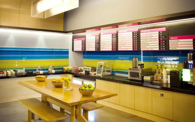 Aloft Dallas Downtown