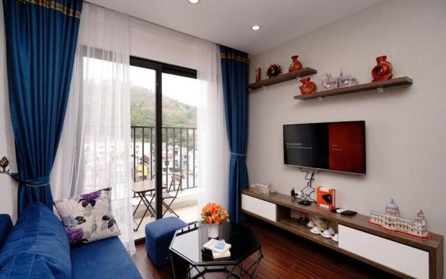 *Ha Long Homestay @ Sunrise Apartment- 4 BR