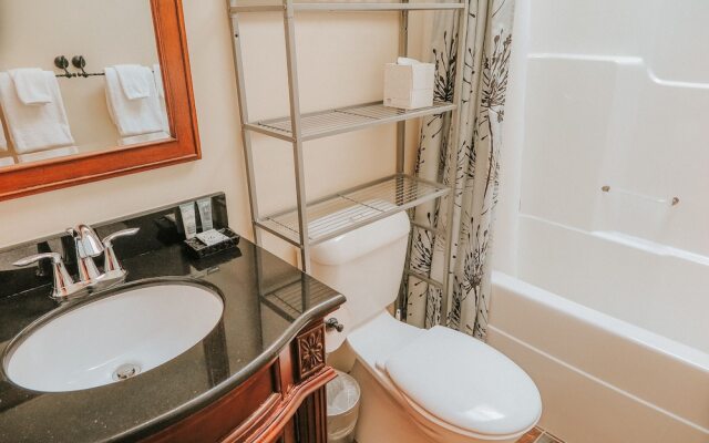 Cobble Wood & Bird Sanctuary Guest Houses