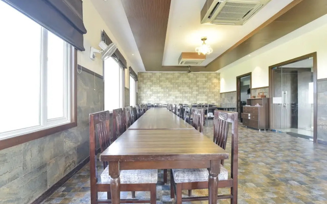 Fabhotel Prime Amantra
