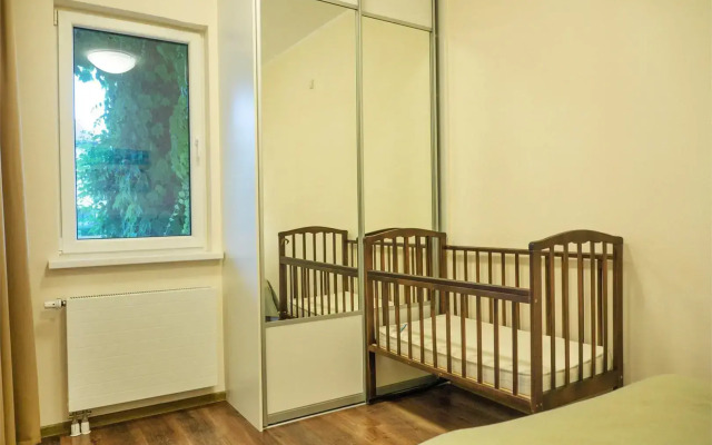 Phoenix De Lux Apartment on 12/4 Triumfalnaya Street