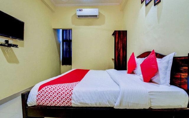 Oyo 22942 Hotel Opal