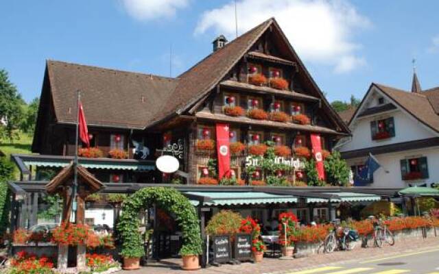 Swiss-Chalet Merlischachen - Historik Chalet-Hotel Lodge