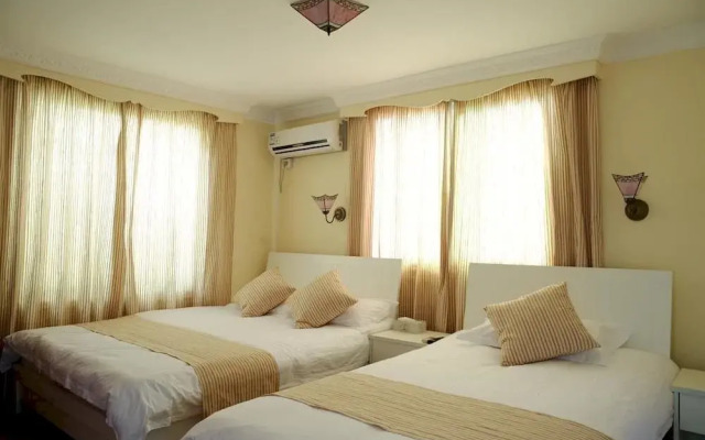 Chuxia Holiday Inn