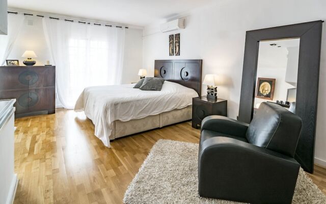 AP149 -Townhouse with pool and roof terrace