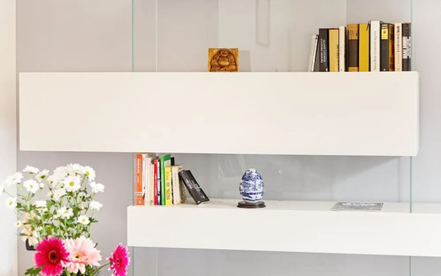 Salvator Rosa Metro Station Flat