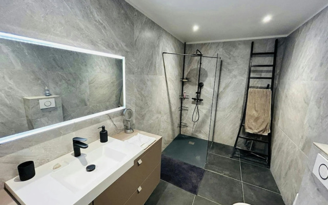 L Atelier du Centre Cath Drale