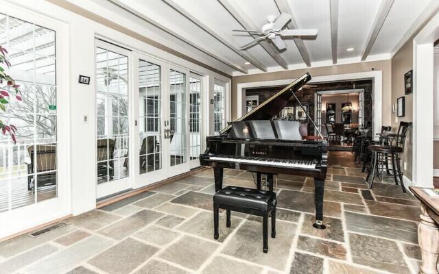 The Manor at Courtland Farm