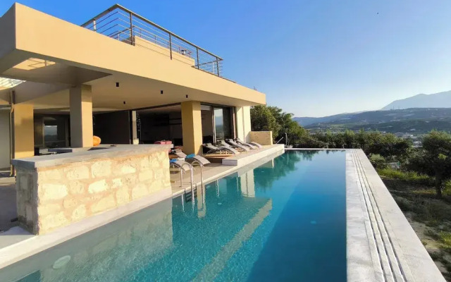 Villa Mirtylla luxury retreat. Pool Gym