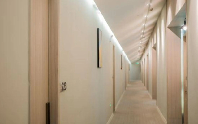 Meishi Hotel(Shanghai Changjiang South Road Store)