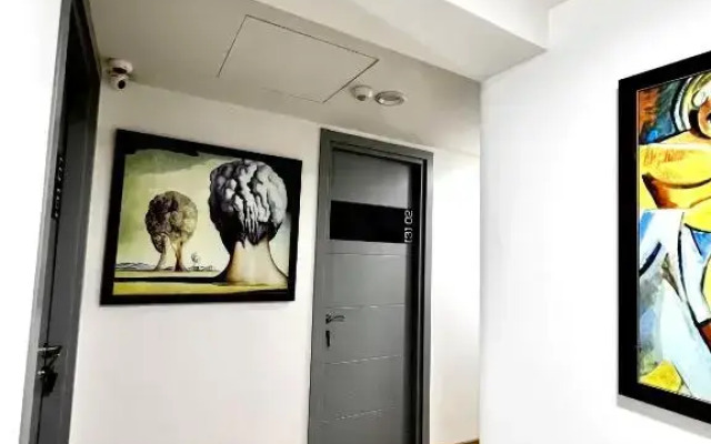 Queen Hostel