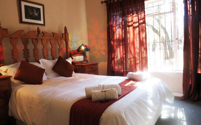 Meerkatplaats Guesthouse and B&B