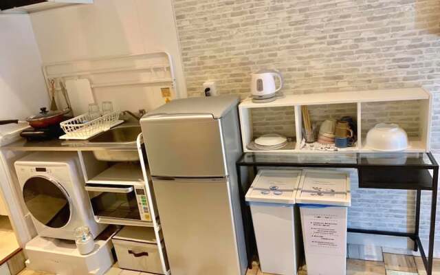 Guesthouse Akashi Hikaria - Hostel