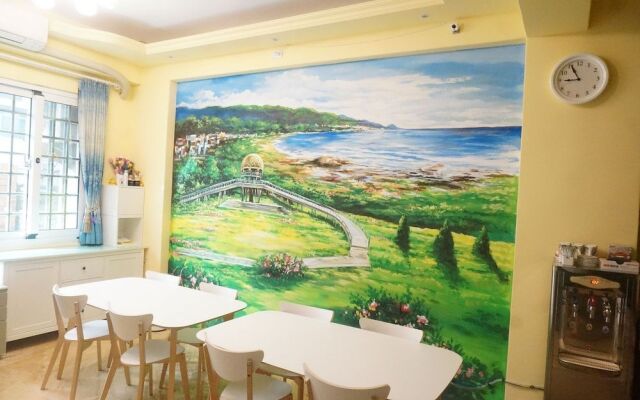 Holby No.8 Elevator Homestay