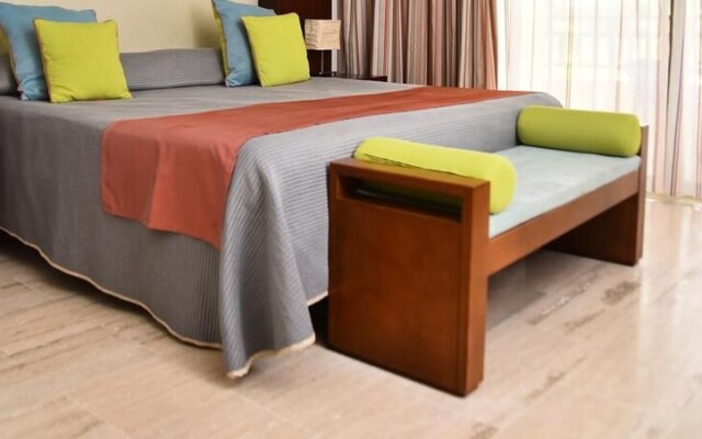 Caribbean Experience Playa Bavaro 1r Office 10