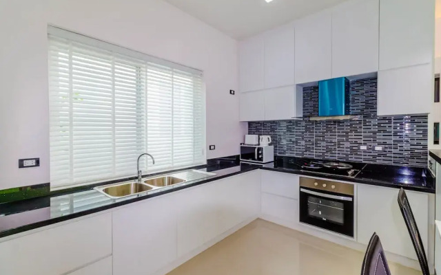 Chalong Hill Tropical Garden Homes