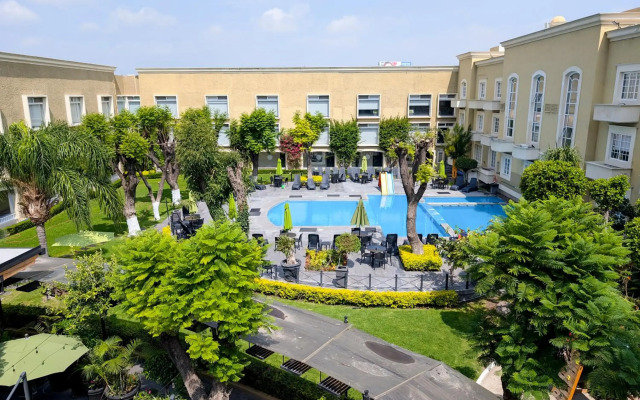Plaza Camelinas Hotel
