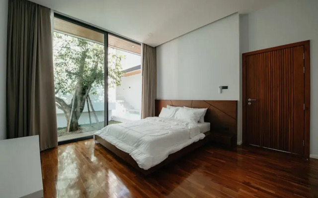 H1 Pool villa