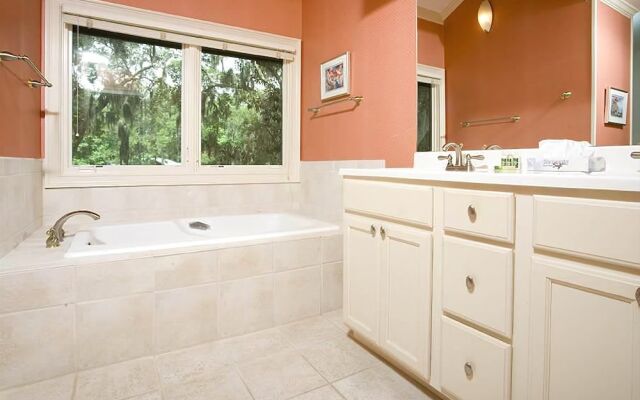 Gleneagle Green 2535 by RedAwning