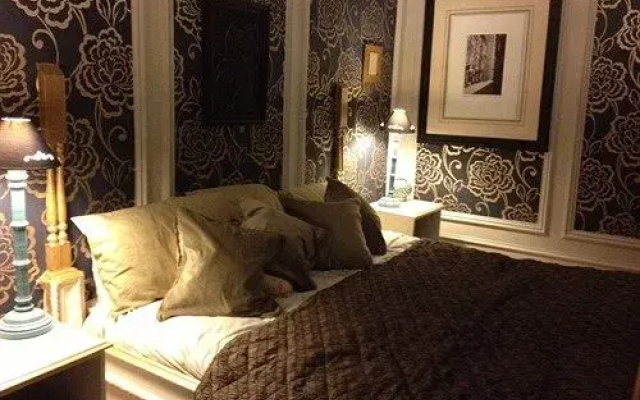 Victoria House B&B