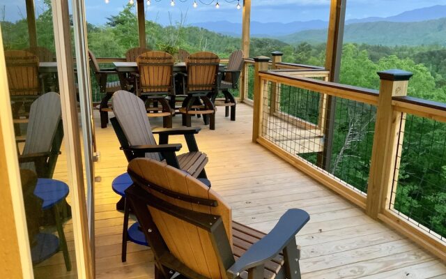 Copper Fox 3 Bedroom Cabin