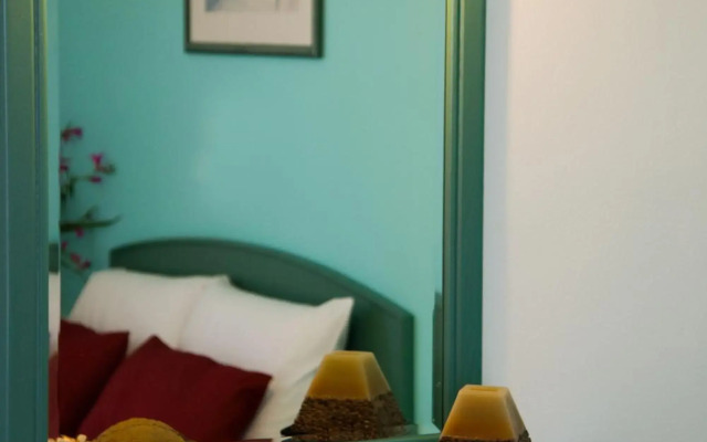 Theoni Apartments