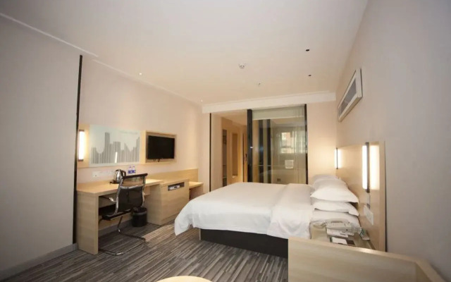 Queen Design Hotel (Qiandeng Lake Resort Guicheng Subway Station Branch)