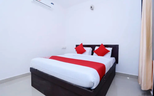 OYO 14328 Hotel Rv Tower