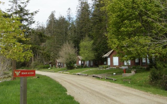 Tsa-Kwa-Luten Lodge