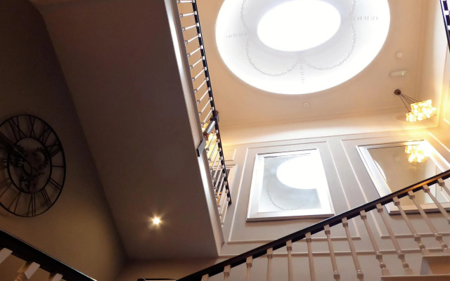 The Corson at Claremont Apartments